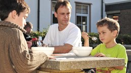 Erbsensuppe auf der Terrasse, © Rureifel-Tourismus e.V.