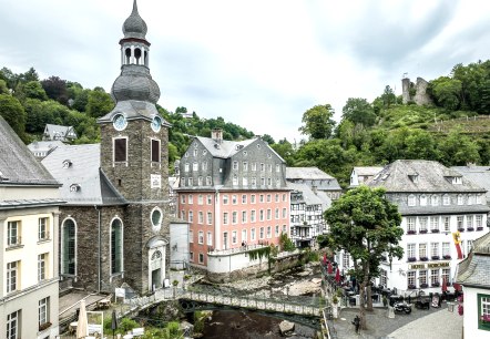 Altstadt Monschau mit Rotem Haus, © Eifel-Tourismus GmbH, Dominik Ketz