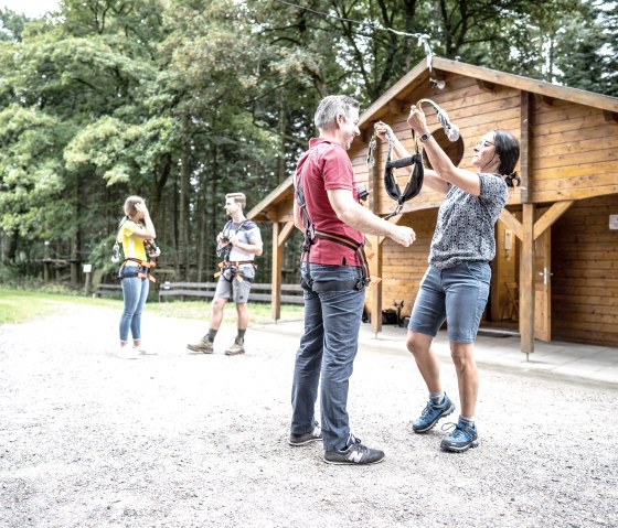 Kletterausrüstung an & Los geht's, © Kreis Düren-Dennis Stratmann