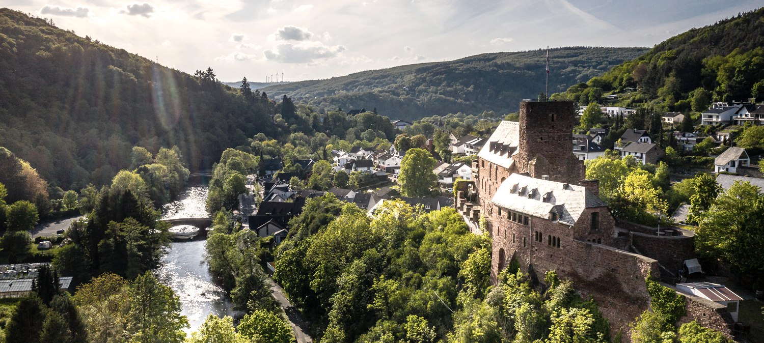 Burg Hengebach in Heimbach, © Dennis Stratmann | Grünmetropole e.V.