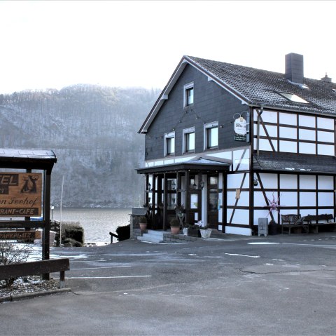 Hotel-Restaurant "Zum kleinen Seehof, © Rursee-Touristik GmbH