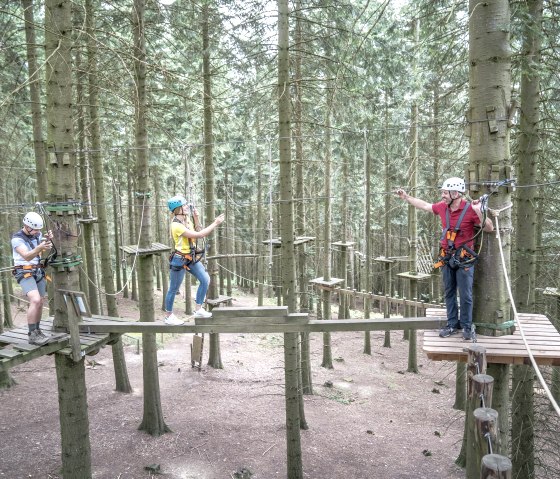 Hoch hinauf im Hochseilgarten, © Kreis Düren-Dennis Stratmann