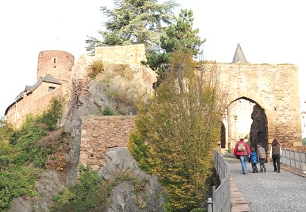 Die Burg Hengebach ist nur eine von unseren Sehenswürdigkeiten