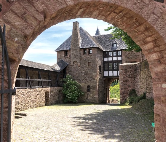 Burg Hengebach in Heimbach