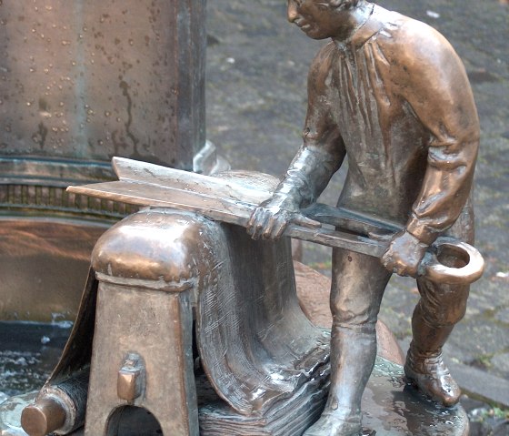 Tuchmacherbrunnen auf dem Monschauer Maktplatz, © Monschau-Touristik