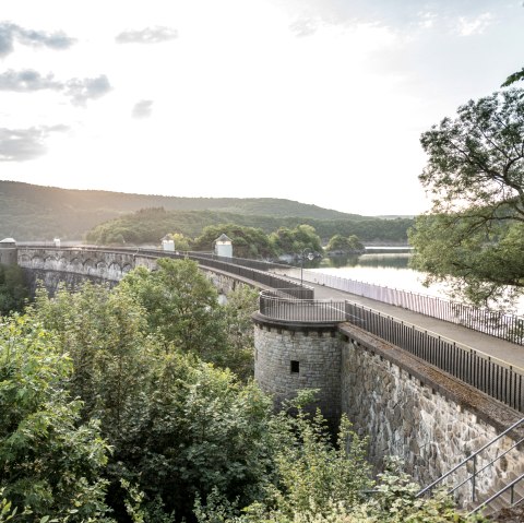 Zicht op de Urft stuwdam, © Eifel Tourismus GmbH, Dominik Ketz