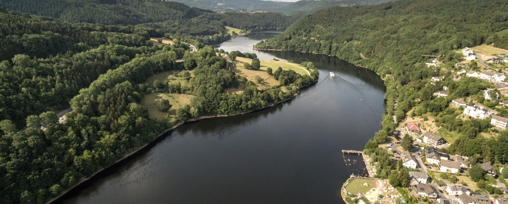 Vue sur Einruhr au Wildnis-Trail, © Eifel Tourismus GmbH, D. Ketz