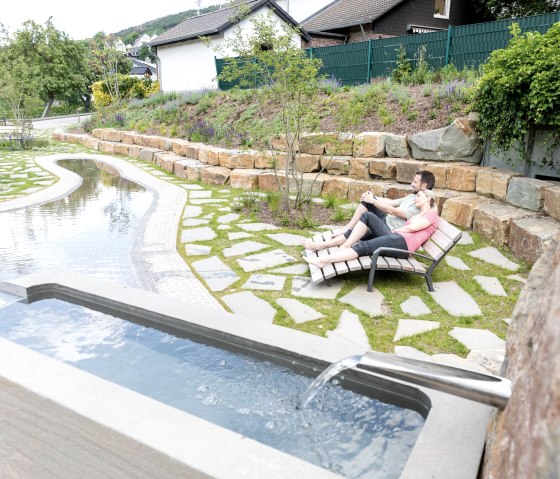 Se reposer dans le jardin aquatique, © Eifel Tourismus GmbH, AR-shapefruit AG