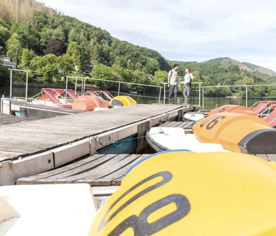 Tretbootverleih Staubecken Heimbach, © Eifel-Tourismus GmbH, AR, shapefruit AG