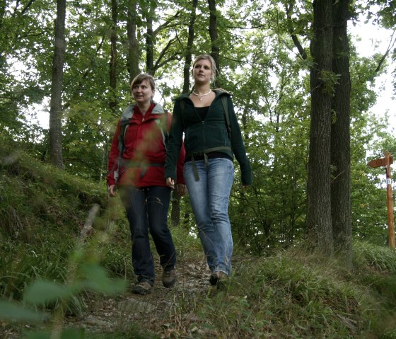 Hiking on the wilderness trail, © Guido Priske