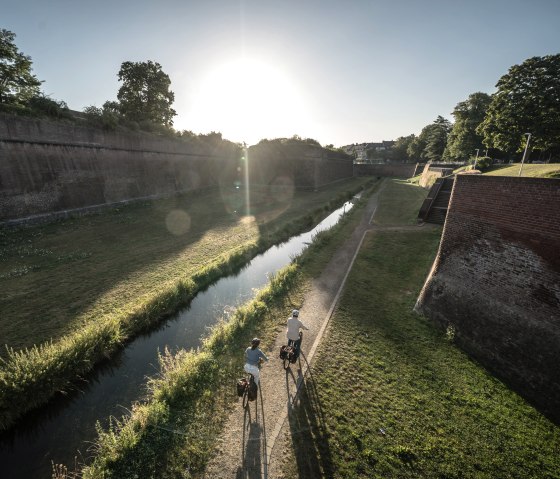 Die Radtour startet in Jülich, ein Abstecher führt zur Zitadelle, © Eifel Tourismus GmbH, Dennis Stratmann