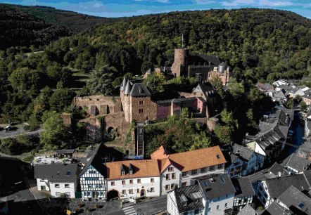 Blick auf Burg Hengebach, © Tourismus NRW e.V.